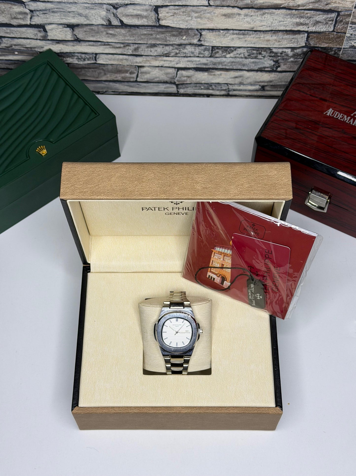 Patek Philippe Nautilus White